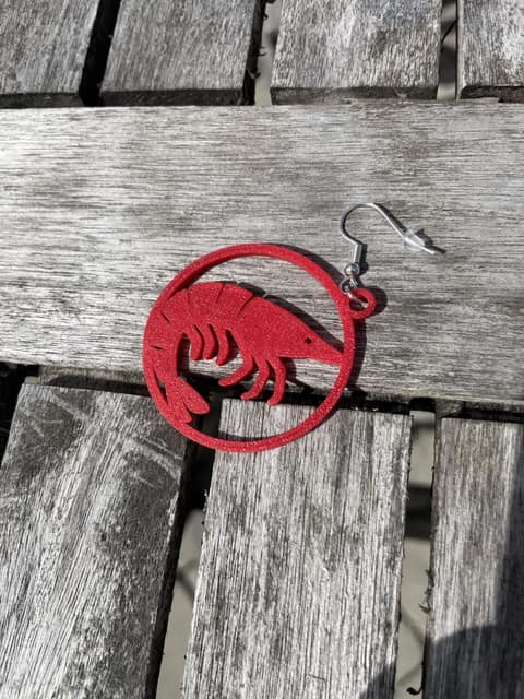 Kräfta i röd, 3D-printade örhängen