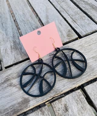 Basketboll i svart, 3D-printade örhängen (bild 1)